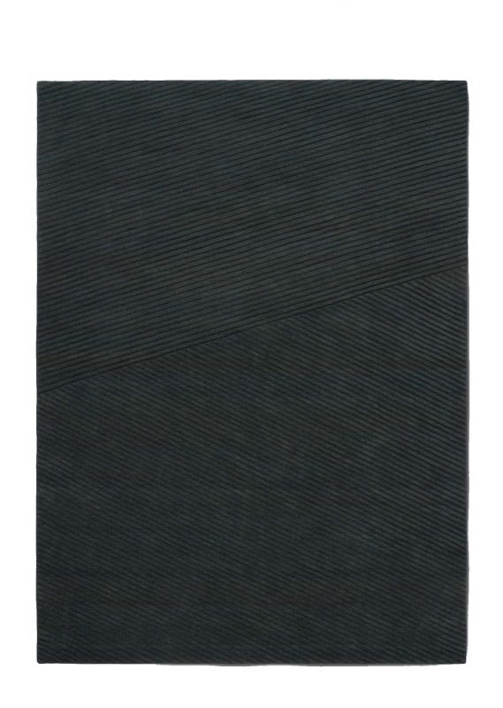 Dunkelgrauer Row Teppich von Northern mit feinen, diagonalen Linien und minimalistischem Design.